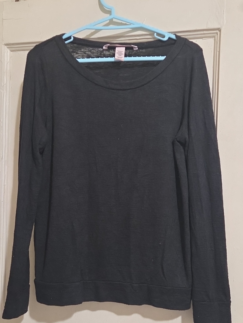Victoria's Secret Black Long-Sleeve Lightweight Crew Top